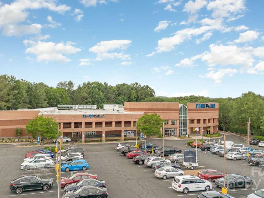 3158 Walnut Park Drive, Charlotte, NC 28262.  MLS# CAR4250305, YatesRealty ID 17193. 