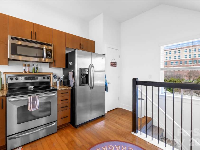 918 Westmere Avenue, Charlotte, NC 28208.  MLS# CAR4371614, YatesRealty ID 17193. 