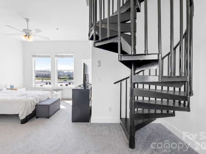 918 Westmere Avenue, Charlotte, NC 28208.  MLS# CAR4371614, YatesRealty ID 17193. 