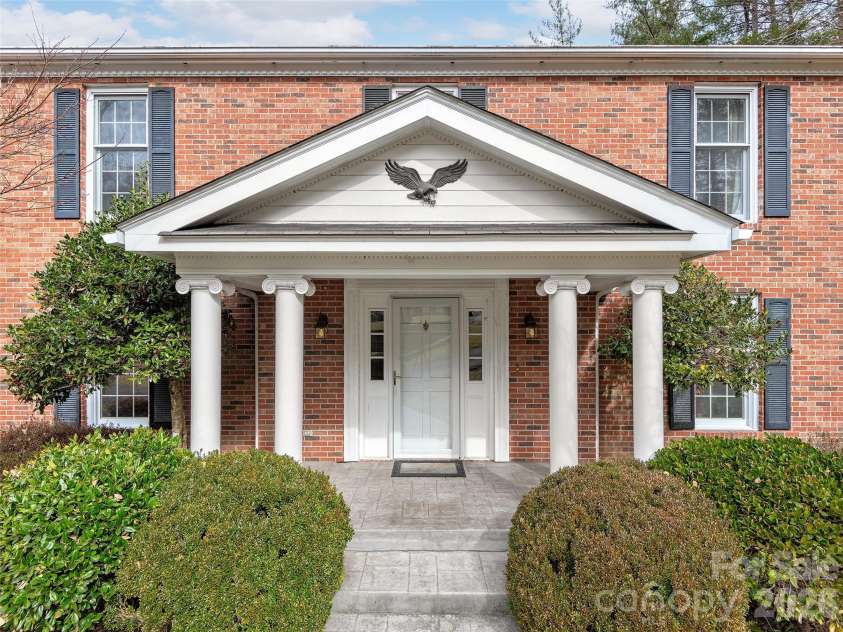 110 Glengary Drive, Flat Rock, NC 28731.  MLS# CAR4351379, YatesRealty ID 17194. 