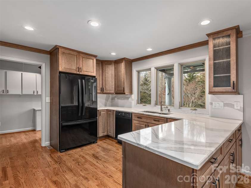 110 Glengary Drive, Flat Rock, NC 28731.  MLS# CAR4351379, YatesRealty ID 17194. 