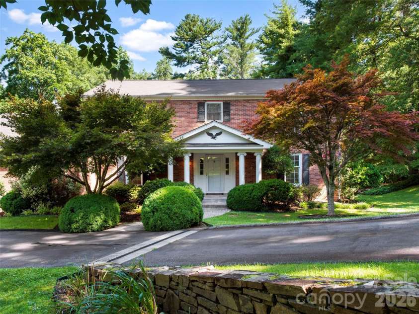 110 Glengary Drive, Flat Rock, NC 28731.  MLS# CAR4351379, YatesRealty ID 17194. 