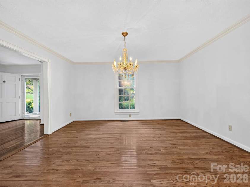 110 Glengary Drive, Flat Rock, NC 28731.  MLS# CAR4351379, YatesRealty ID 17194. Dining Room