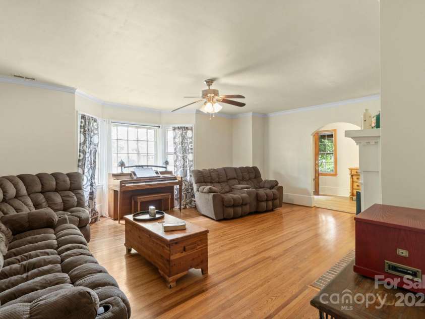 828 6th Street, Albemarle, NC 28001.  MLS# CAR4251154, YatesRealty ID 17194. 