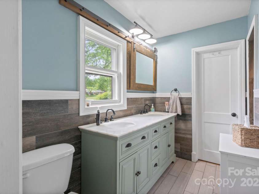 828 6th Street, Albemarle, NC 28001.  MLS# CAR4251154, YatesRealty ID 17194. 