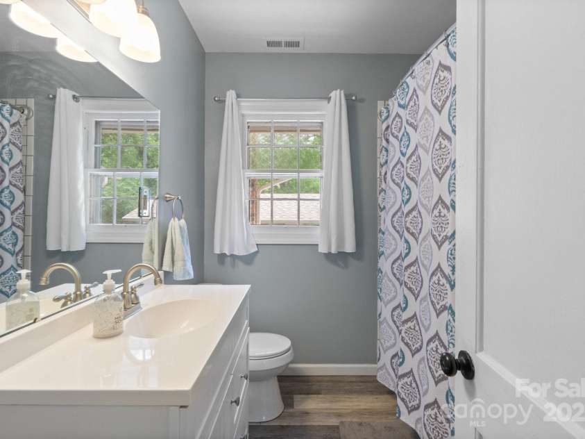 828 6th Street, Albemarle, NC 28001.  MLS# CAR4251154, YatesRealty ID 17194. 