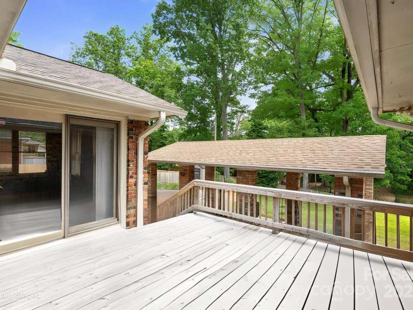 828 6th Street, Albemarle, NC 28001.  MLS# CAR4251154, YatesRealty ID 17194. 
