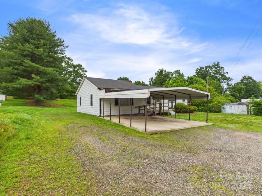 271 NC 16 Highway, Taylorsville, NC 28681.  MLS# CAR4265370, YatesRealty ID 17197. 