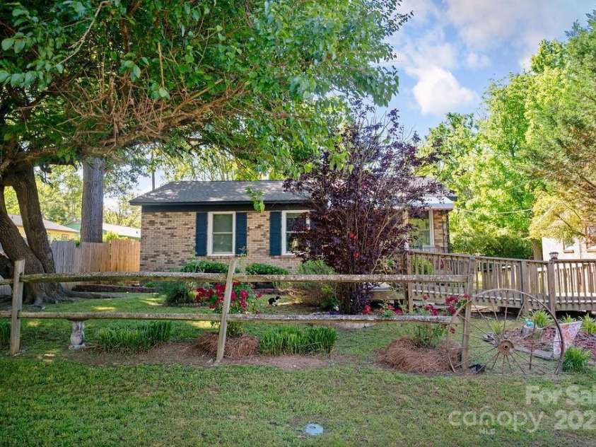 1111 Green Street Extension, Rock Hill, SC 29730.  MLS# CAR4257780, YatesRealty ID 17198. 