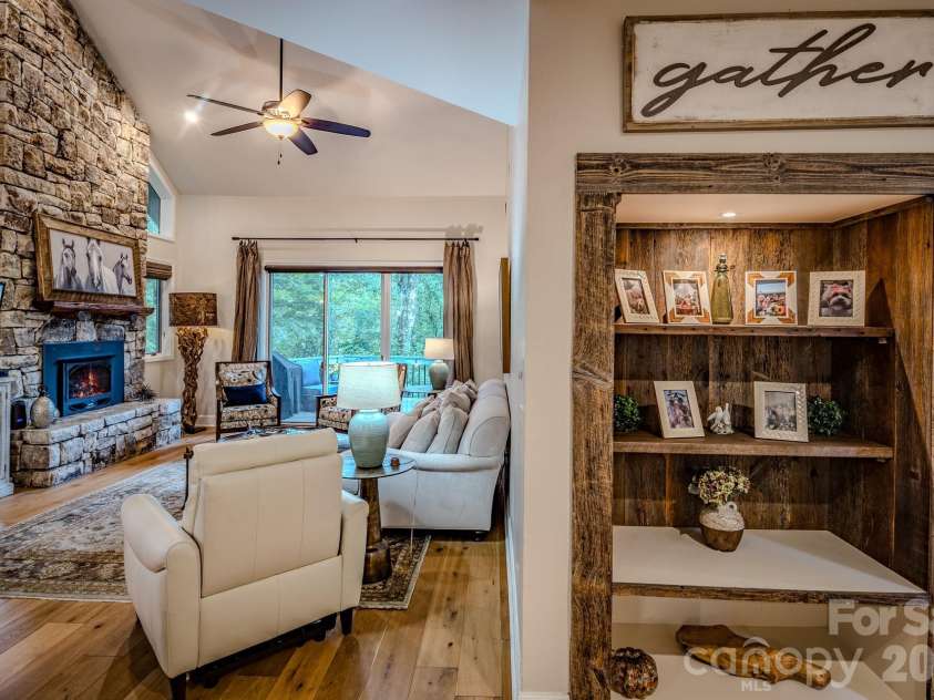 211 Grouse Moor Drive, Linville, NC 28646.  MLS# CAR4368907, YatesRealty ID 17198. 
