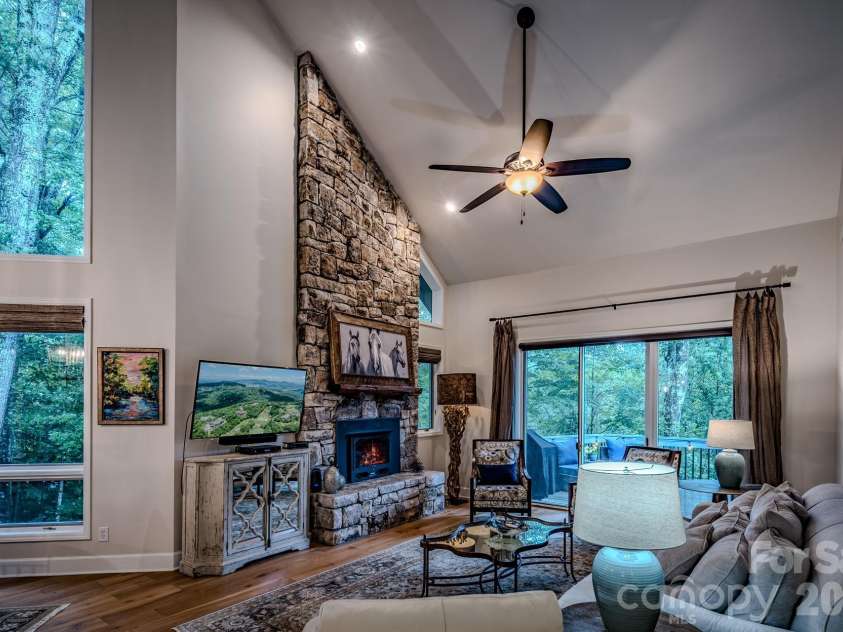 211 Grouse Moor Drive, Linville, NC 28646.  MLS# CAR4368907, YatesRealty ID 17198. 