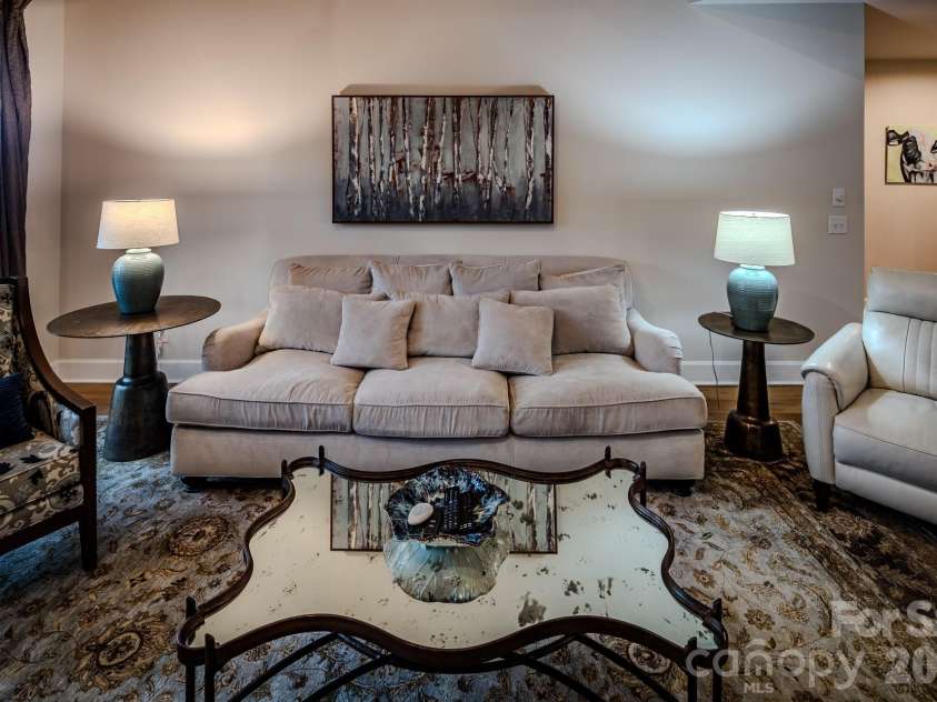 211 Grouse Moor Drive, Linville, NC 28646.  MLS# CAR4368907, YatesRealty ID 17198. 