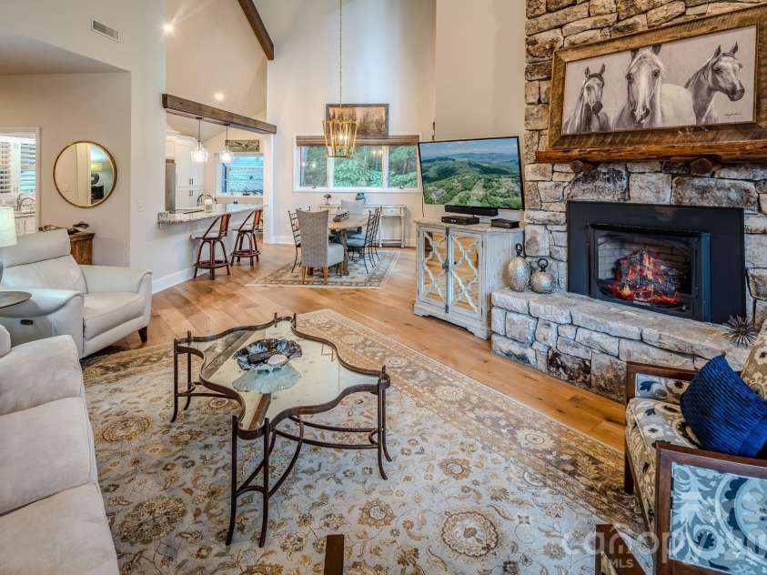 211 Grouse Moor Drive, Linville, NC 28646.  MLS# CAR4368907, YatesRealty ID 17198. 
