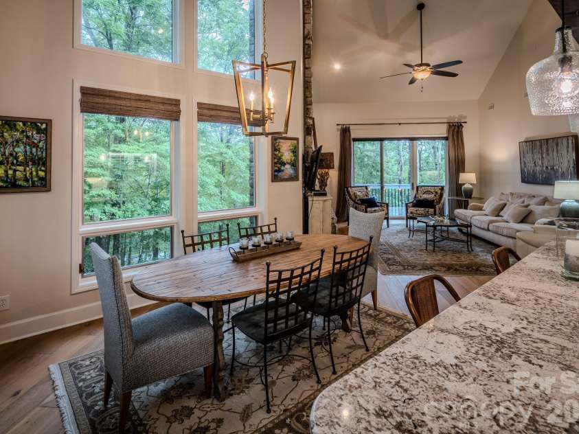 211 Grouse Moor Drive, Linville, NC 28646.  MLS# CAR4368907, YatesRealty ID 17198. 