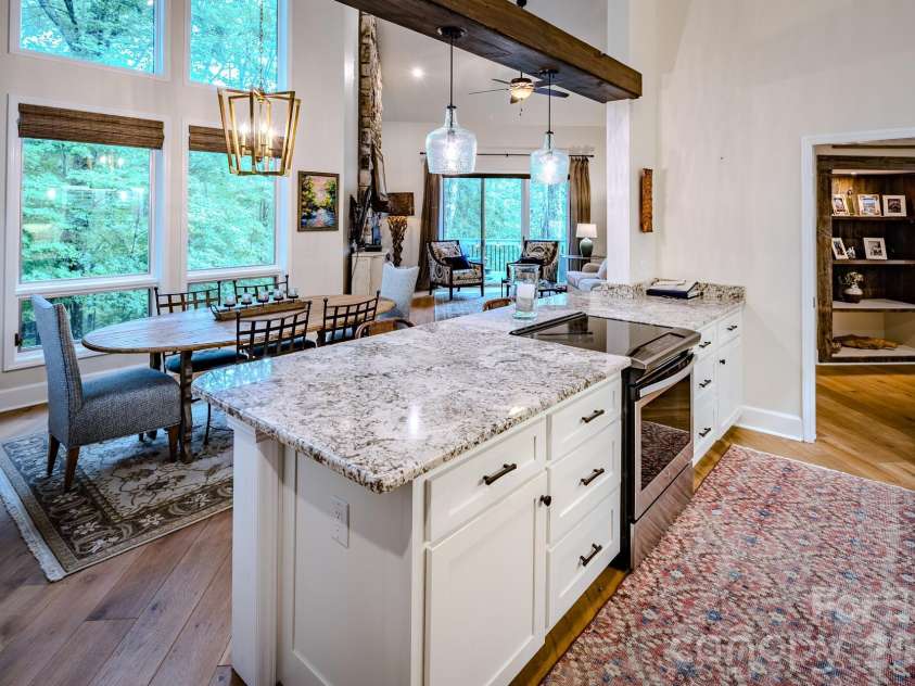 211 Grouse Moor Drive, Linville, NC 28646.  MLS# CAR4368907, YatesRealty ID 17198. 
