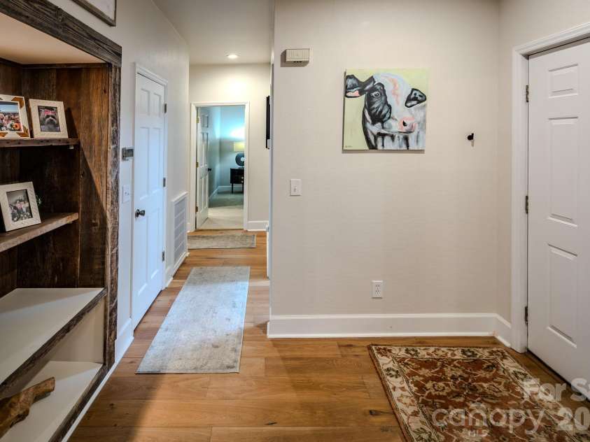 211 Grouse Moor Drive, Linville, NC 28646.  MLS# CAR4368907, YatesRealty ID 17198. 