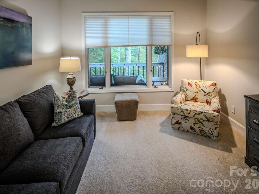 211 Grouse Moor Drive, Linville, NC 28646.  MLS# CAR4368907, YatesRealty ID 17198. 