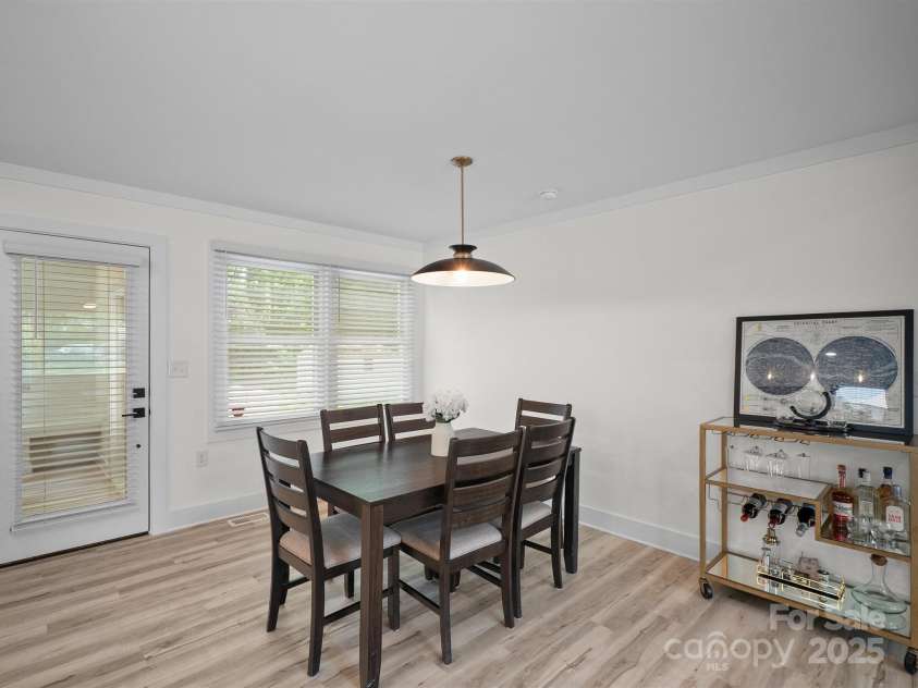5219 Farmbrook Drive, Charlotte, NC 28210.  MLS# CAR4252482, YatesRealty ID 17199. 