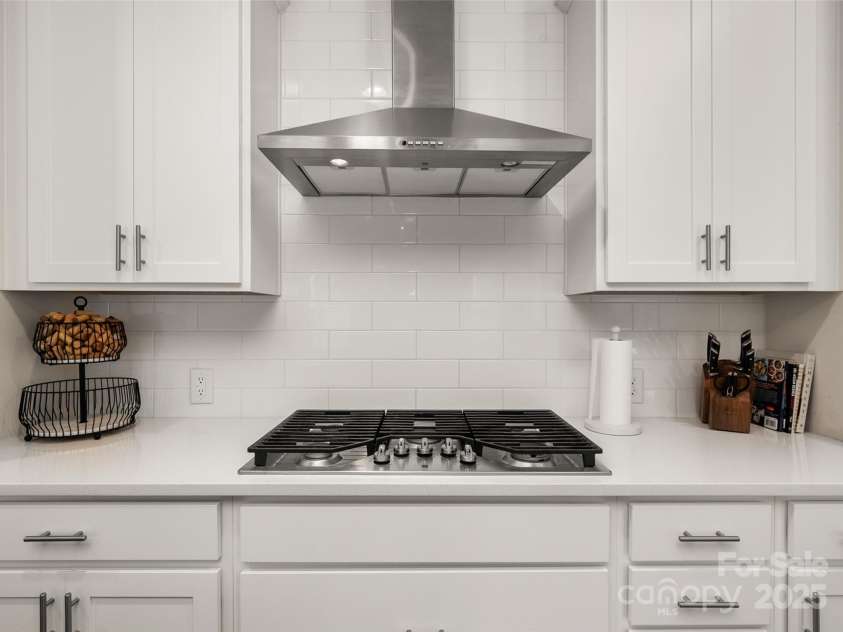 2218 Excalibur Drive, Indian Land, SC 29707.  MLS# CAR4316139, YatesRealty ID 1720. Gourmet Kitchen 