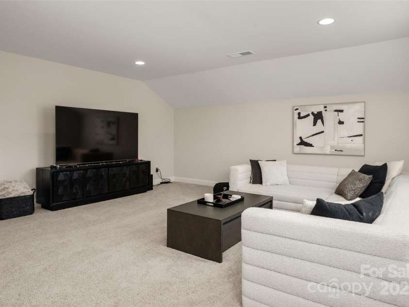 2218 Excalibur Drive, Indian Land, SC 29707.  MLS# CAR4316139, YatesRealty ID 1720. Huge Bonus room 