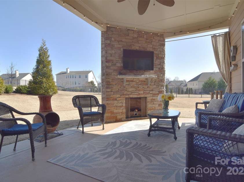 5600 Ballenger Court, Waxhaw, NC 28173.  MLS# CAR4216370, YatesRealty ID 1720. 