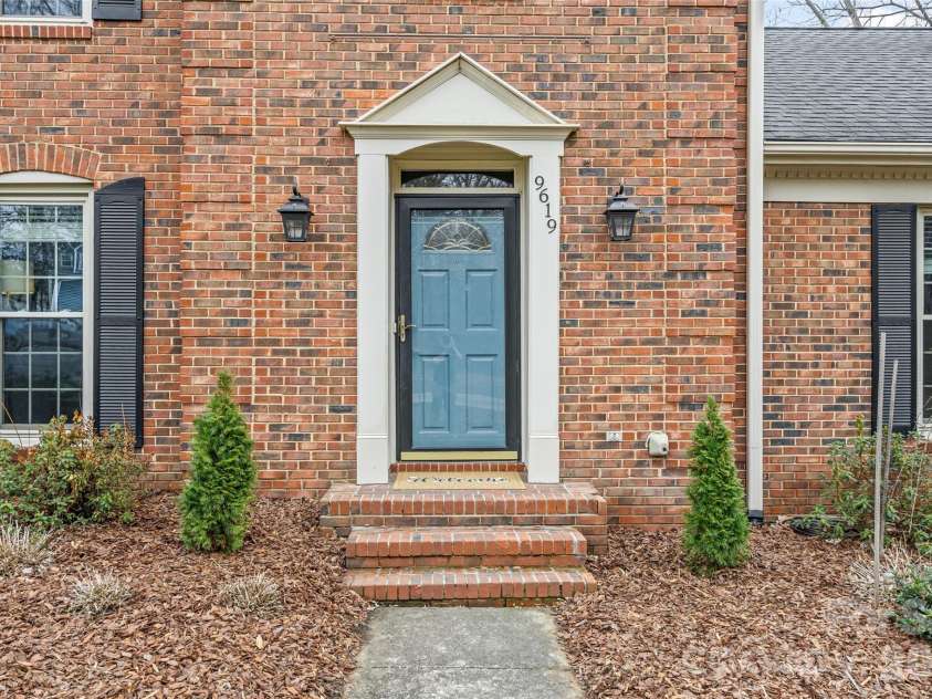 9619 Radner Lane, Charlotte, NC 28277.  MLS# CAR4344112, YatesRealty ID 1720. 