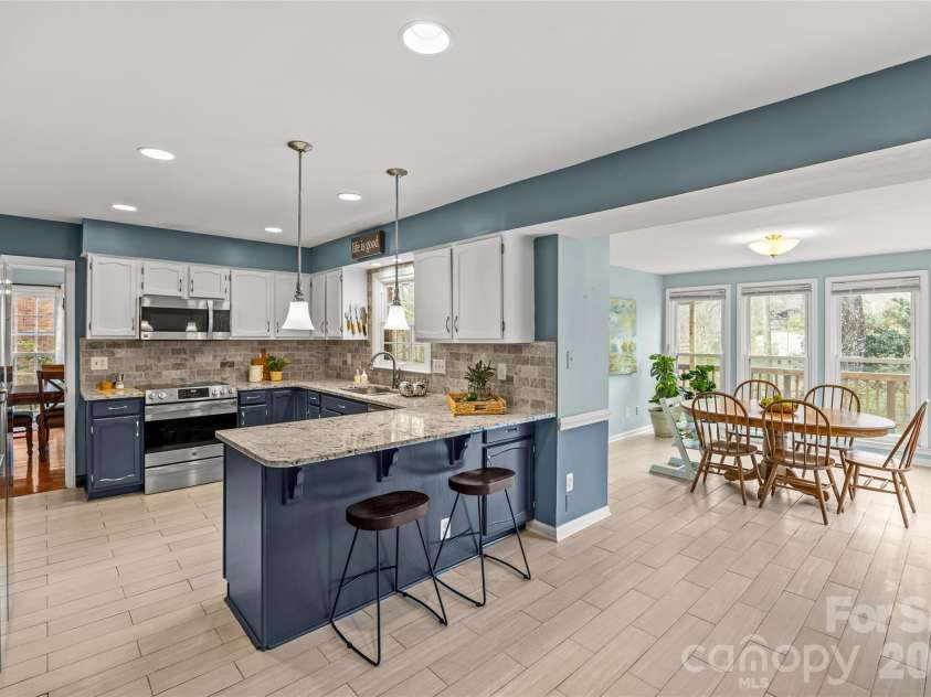 9619 Radner Lane, Charlotte, NC 28277.  MLS# CAR4344112, YatesRealty ID 1720. 
