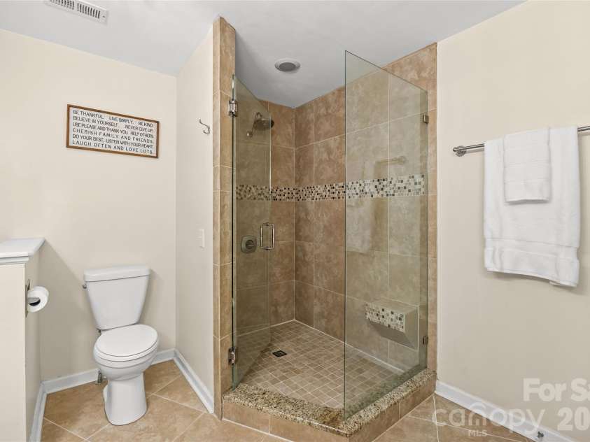 9619 Radner Lane, Charlotte, NC 28277.  MLS# CAR4344112, YatesRealty ID 1720. 