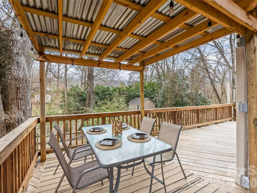 9619 Radner Lane, Charlotte, NC 28277.  MLS# CAR4344112, YatesRealty ID 1720. 