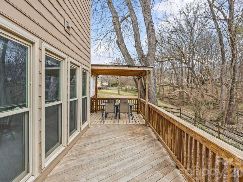 9619 Radner Lane, Charlotte, NC 28277.  MLS# CAR4344112, YatesRealty ID 1720. 