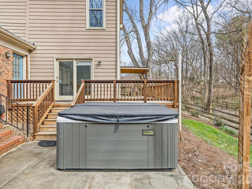 9619 Radner Lane, Charlotte, NC 28277.  MLS# CAR4344112, YatesRealty ID 1720. 