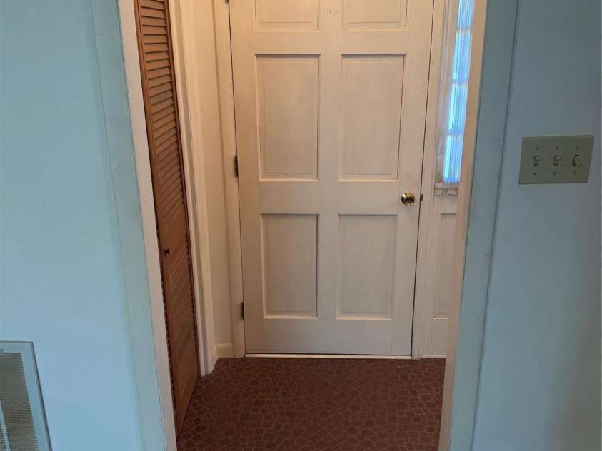 1466 Peaceful Valley Drive, Hickory, NC 28602.  MLS# CAR4368162, YatesRealty ID 17200. 