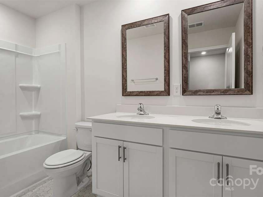 2605 Goose Fair Road, Maiden, NC 28650.  MLS# CAR4259338, YatesRealty ID 17200. 