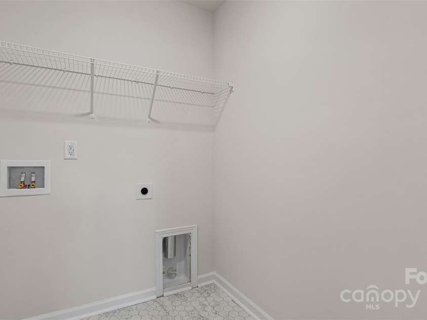 2605 Goose Fair Road, Maiden, NC 28650.  MLS# CAR4259338, YatesRealty ID 17200. 