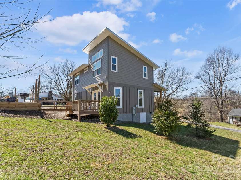54 Banks Town Road, Weaverville, NC 28787.  MLS# CAR4237068, YatesRealty ID 17202. 