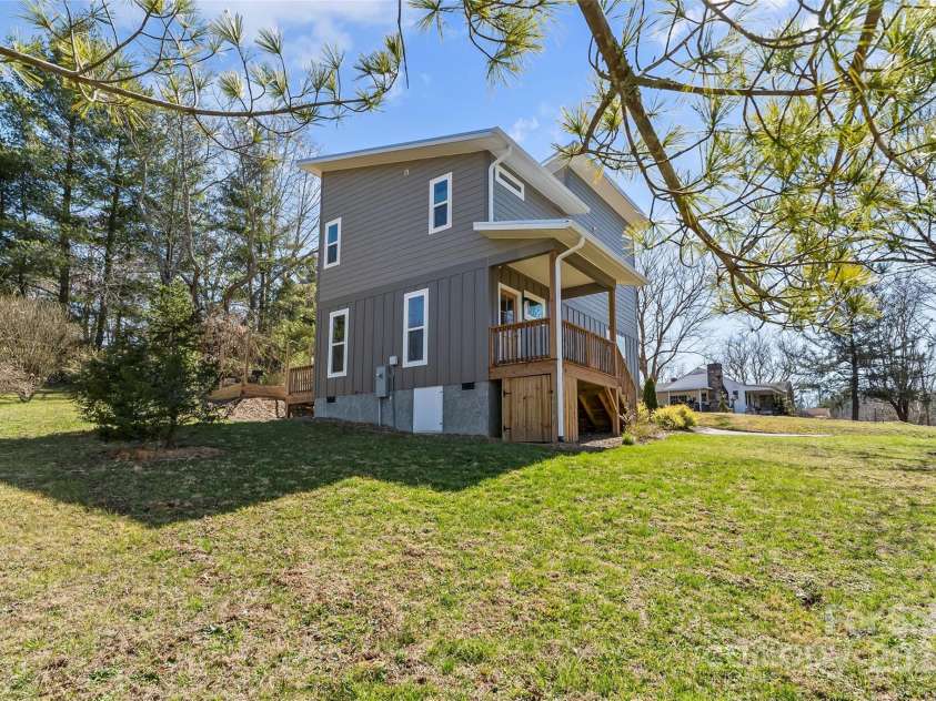 54 Banks Town Road, Weaverville, NC 28787.  MLS# CAR4237068, YatesRealty ID 17202. 