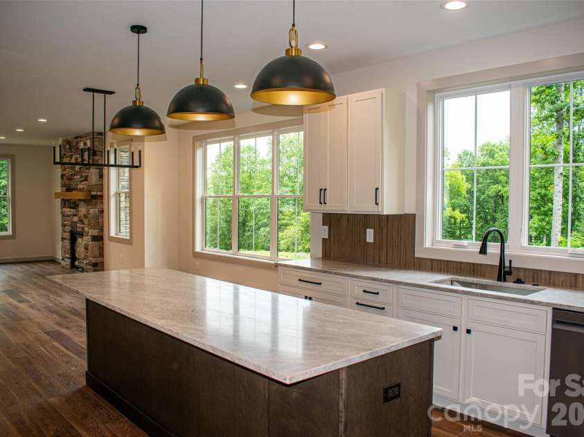 100 Bear Tree Cove, Canton, NC 28716.  MLS# CAR4358162, YatesRealty ID 17204. Kitchen - Living