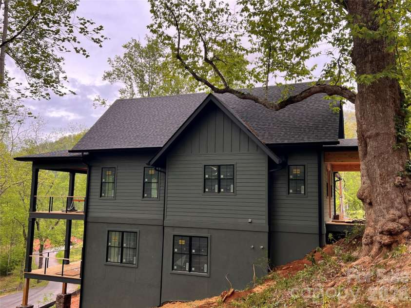51 Bear Tree Cove, Canton, NC 28716.  MLS# CAR4358156, YatesRealty ID 17205. (4.29.26)