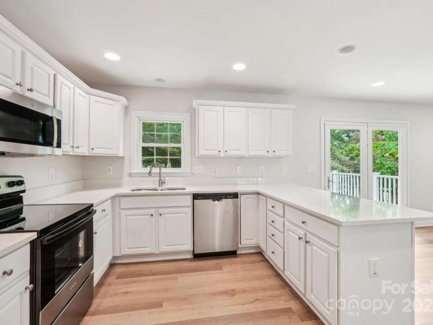 185 Hunters Point Drive, Rockwell, NC 28138.  MLS# CAR4249916, YatesRealty ID 17208. 