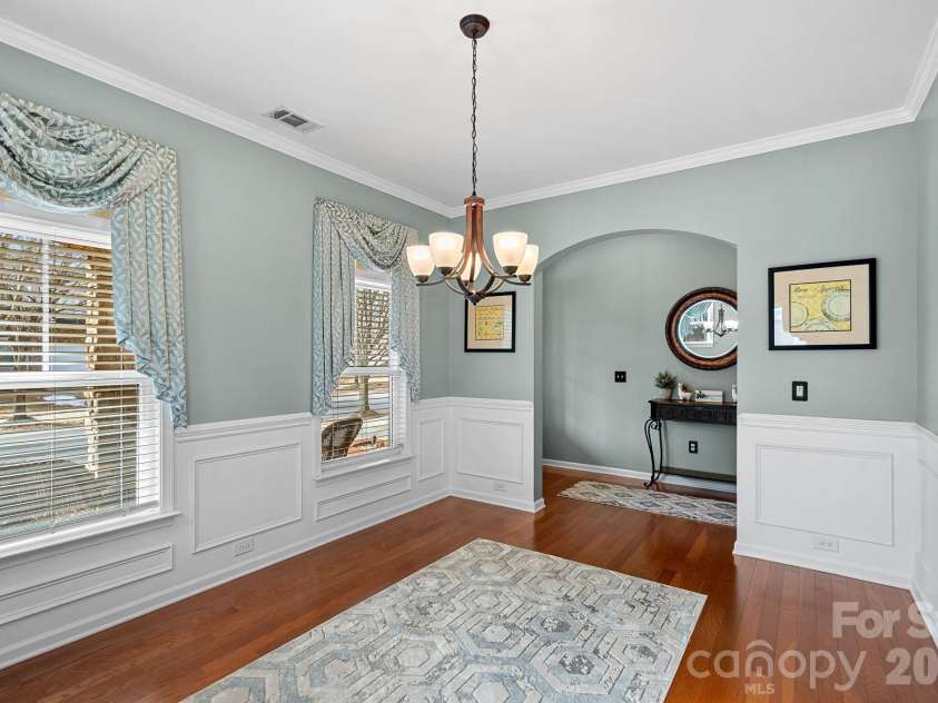 135 Rainberry Drive, Mooresville, NC 28117.  MLS# CAR4345698, YatesRealty ID 1721. Charming arched openings create a warm and inviting flow.