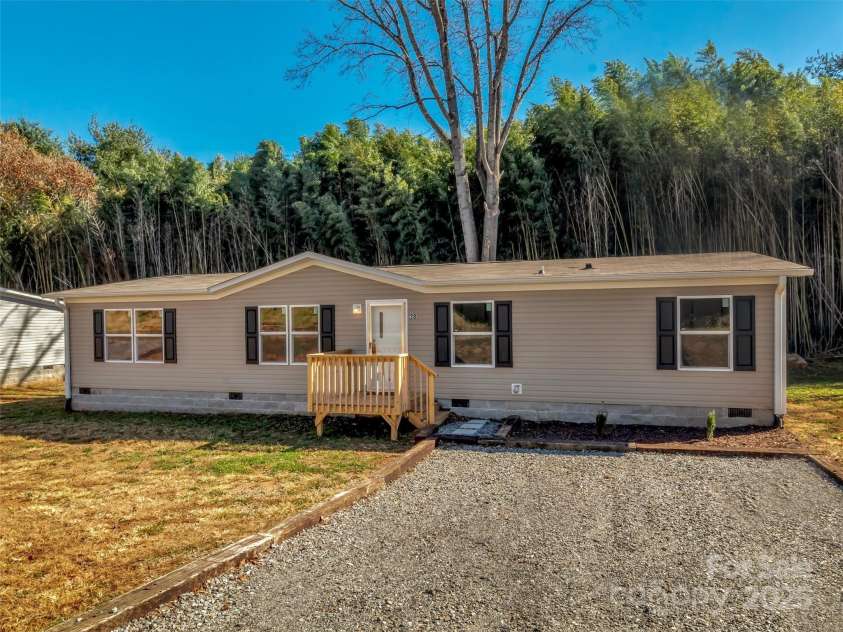 28 Addie Lane, Waynesville, NC 28786.  MLS# CAR4319436, YatesRealty ID 1721. 