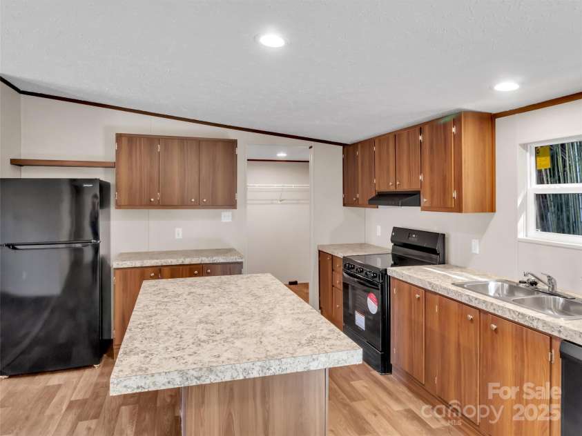 28 Addie Lane, Waynesville, NC 28786.  MLS# CAR4319436, YatesRealty ID 1721. 