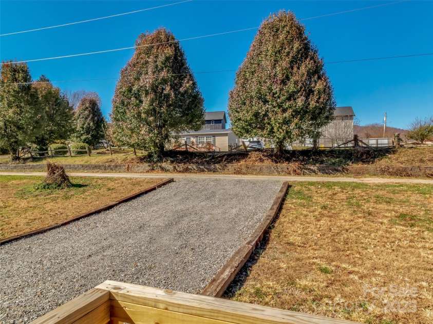 28 Addie Lane, Waynesville, NC 28786.  MLS# CAR4319436, YatesRealty ID 1721. 