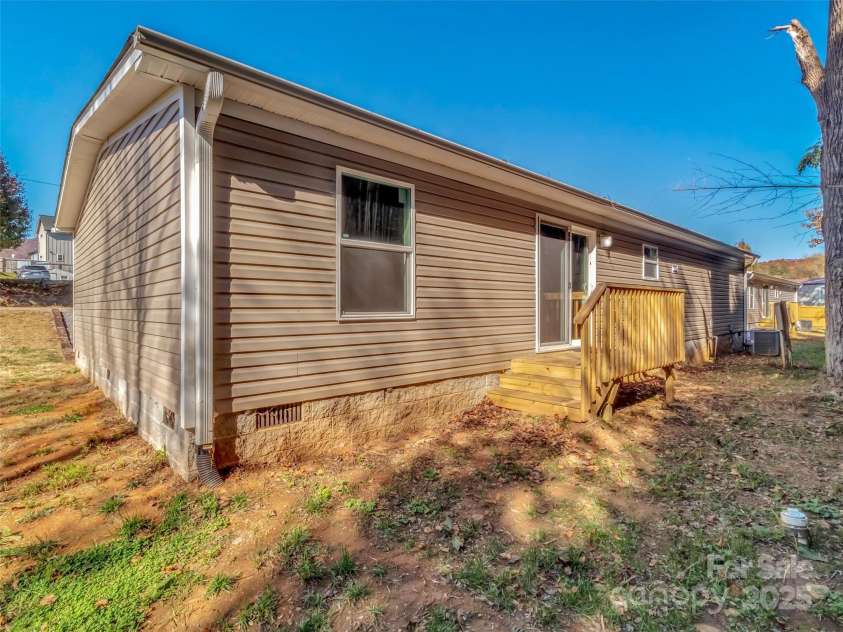 28 Addie Lane, Waynesville, NC 28786.  MLS# CAR4319436, YatesRealty ID 1721. 