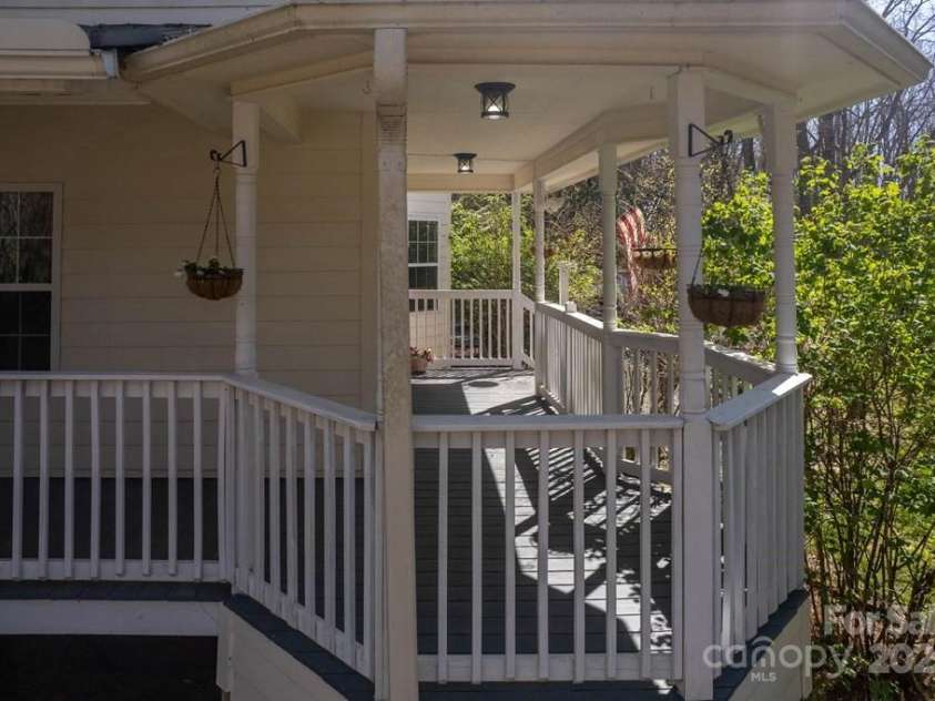 224 Concord Lane, Tuckasegee, NC 28783.  MLS# CAR4251097, YatesRealty ID 17212. 