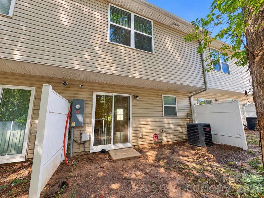 5356 Austin Knoll Court, Charlotte, NC 28269.  MLS# CAR4430727, YatesRealty ID 17213. Patio