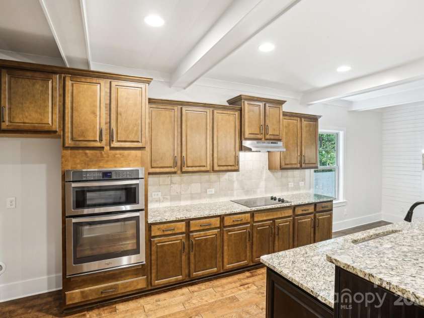 8521 Aspen Court, Charlotte, NC 28227.  MLS# CAR4261042, YatesRealty ID 17213. 