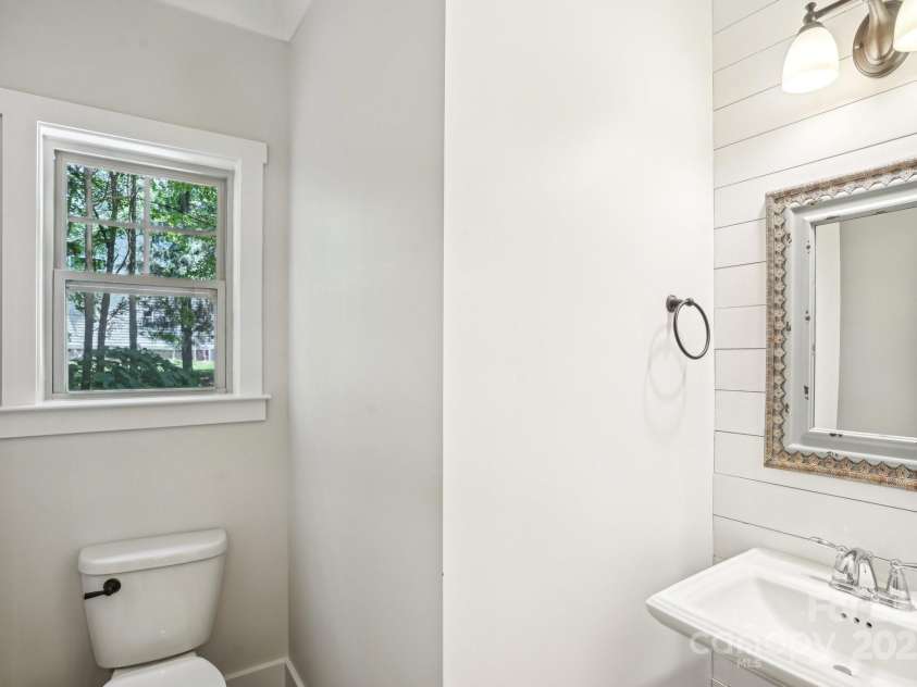 8521 Aspen Court, Charlotte, NC 28227.  MLS# CAR4261042, YatesRealty ID 17213. 