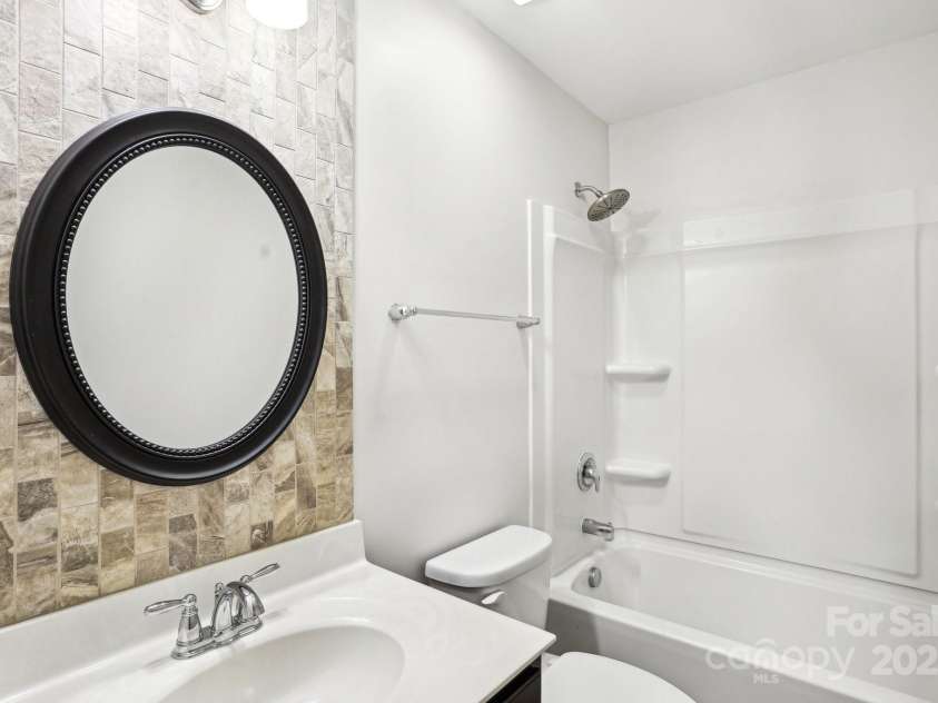 8521 Aspen Court, Charlotte, NC 28227.  MLS# CAR4261042, YatesRealty ID 17213. 