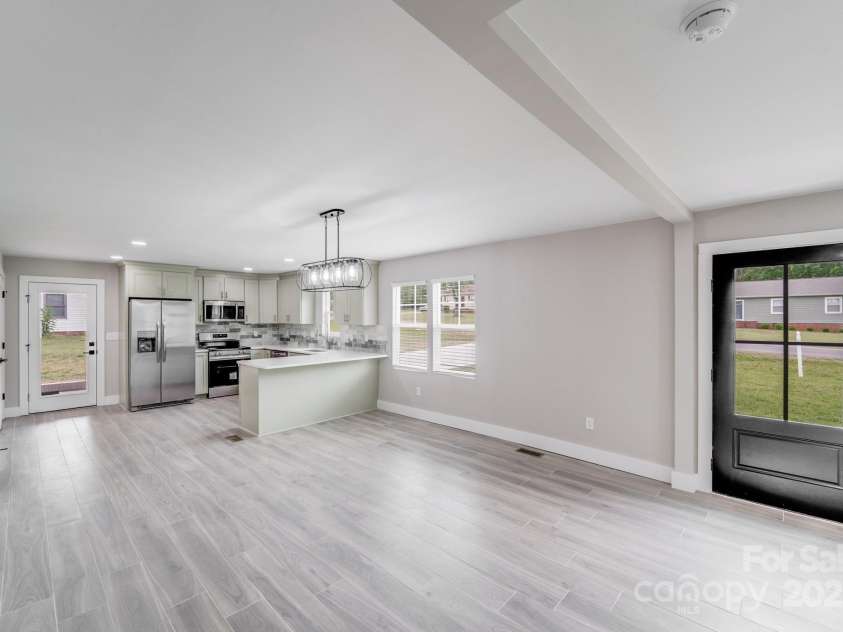 11 Cobblestone Lane, Concord, NC 28027.  MLS# CAR4249487, YatesRealty ID 17214. 